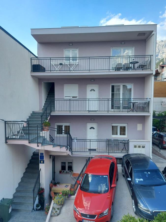 City Apartments Nada Макарська Екстер'єр фото