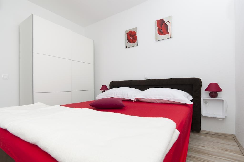 City Apartments Nada Макарська Номер фото